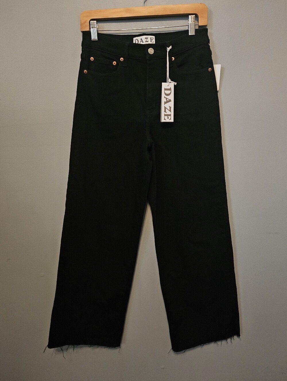 Daze high-rise black jeans straight wide leg raw hem Women's 28 New NWT